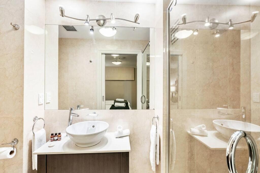 The Beacon - 2 Bedroom Luxe Apartment Queenstown Eksteriør bilde